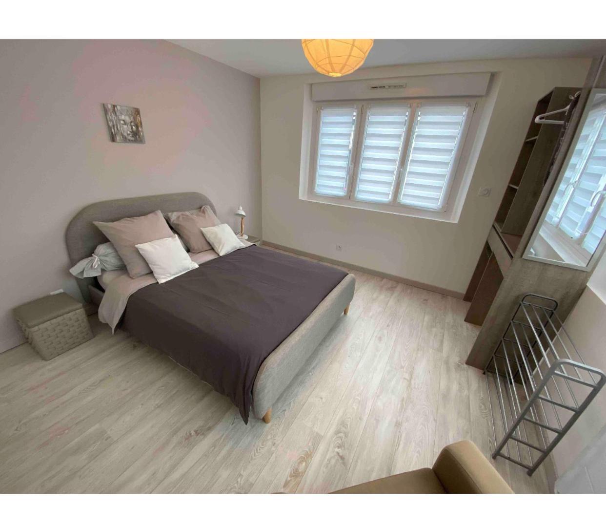 Toul Appartement Entier Avec Parking Prive Au Calme Cosy A Etage Avec Balcon Exterior foto