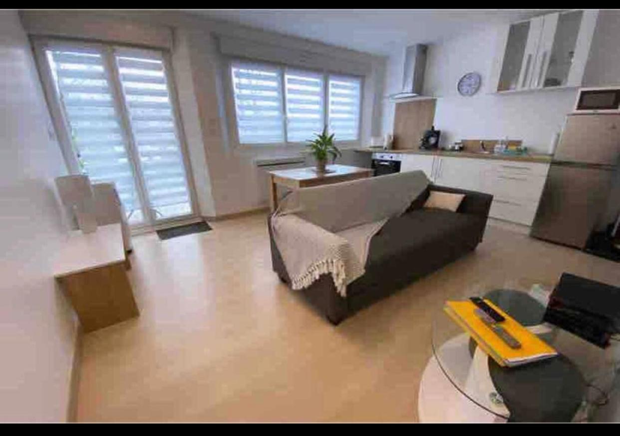 Toul Appartement Entier Avec Parking Prive Au Calme Cosy A Etage Avec Balcon Exterior foto