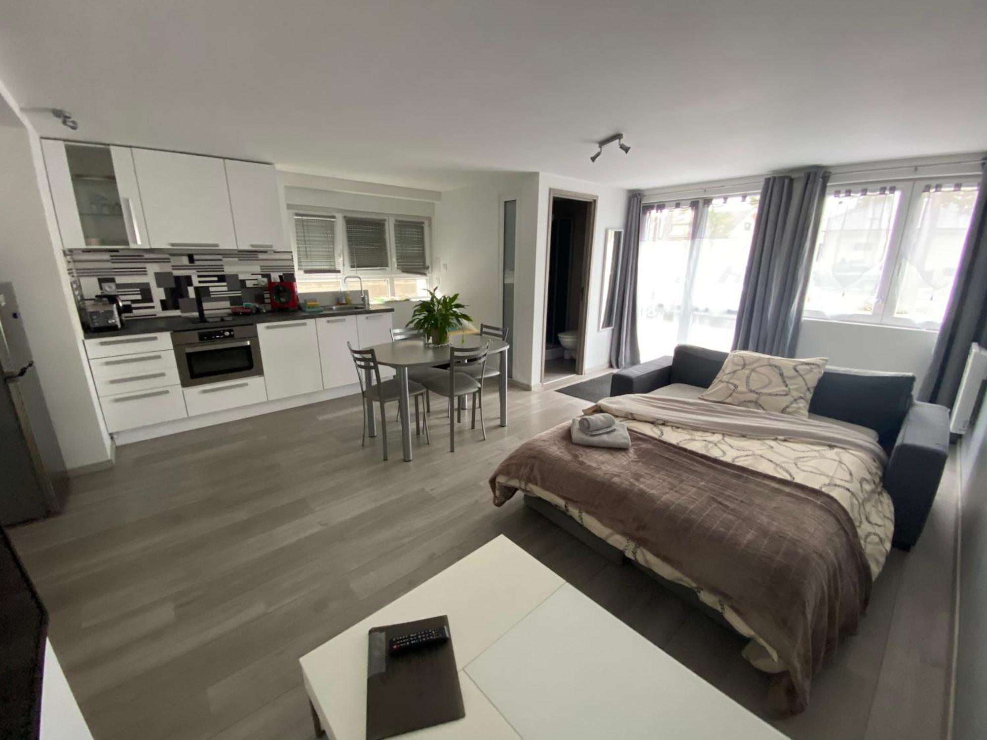 Toul Appartement Entier Avec Parking Prive Au Calme Cosy A Etage Avec Balcon Exterior foto